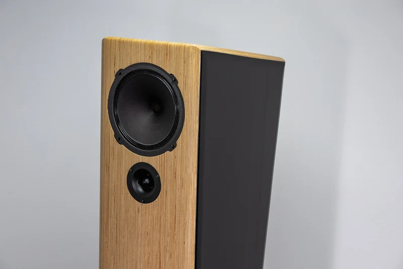 Closer Acoustics Loudspeakers Adam - End Of Production - Demo