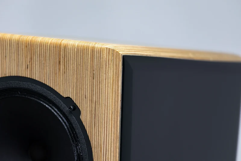 Closer Acoustics Loudspeakers Adam - End Of Production - Demo