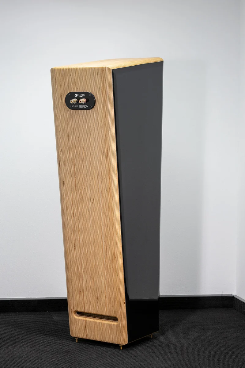 Closer Acoustics Loudspeakers Adam - End Of Production - Demo