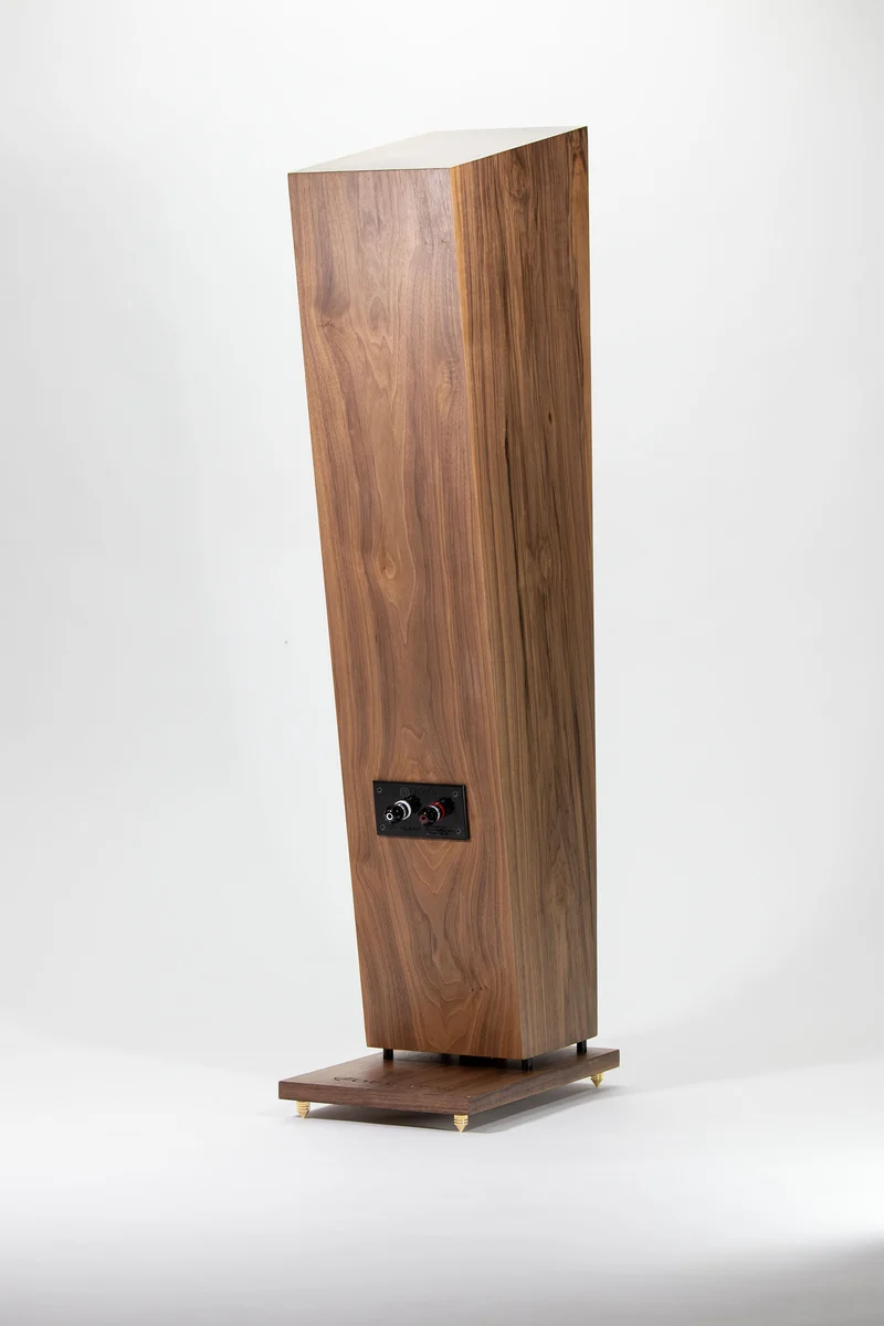 Closer Acoustics Forlane Walnut Veneer Finish