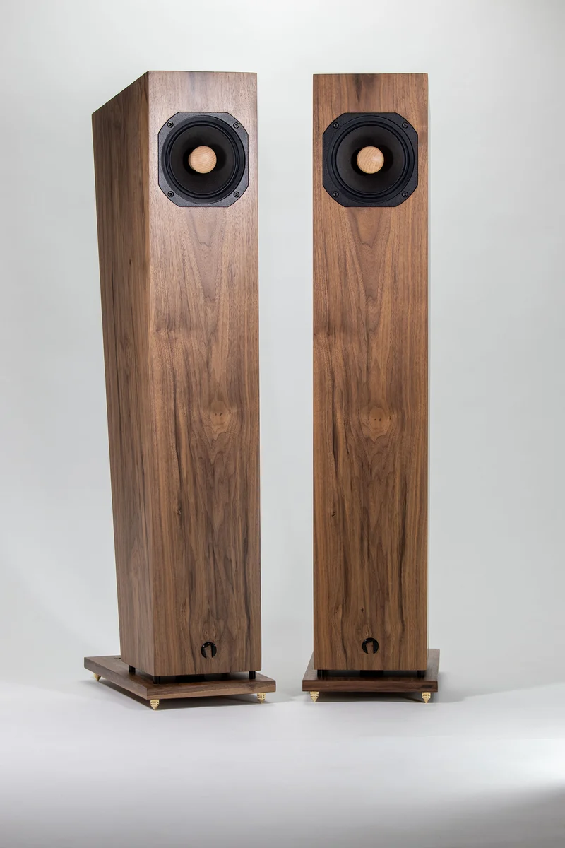 Closer Acoustics Forlane Walnut Veneer Finish