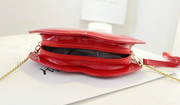 Lips Mini Chain Handbag
