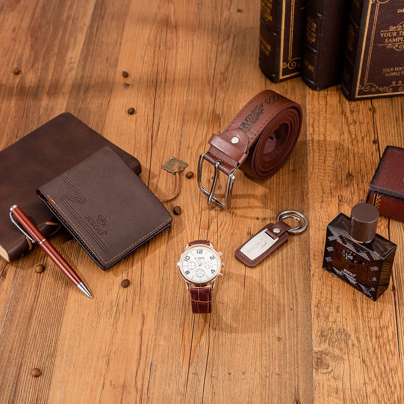Quartz Watch With Belt Gift Set