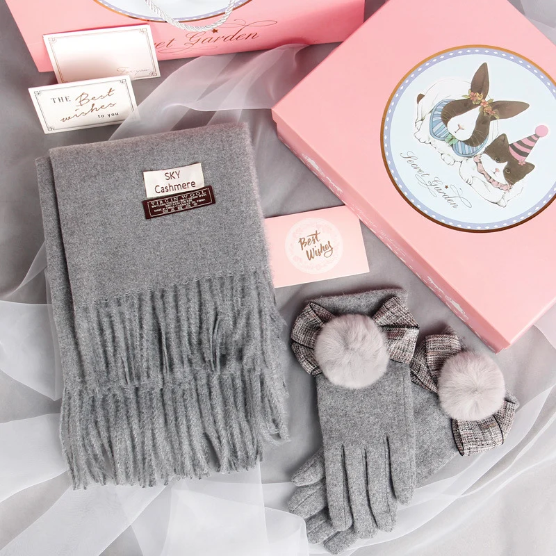 Autumn And Winter Scarf Gloves Two-Piece Gift Box Sets