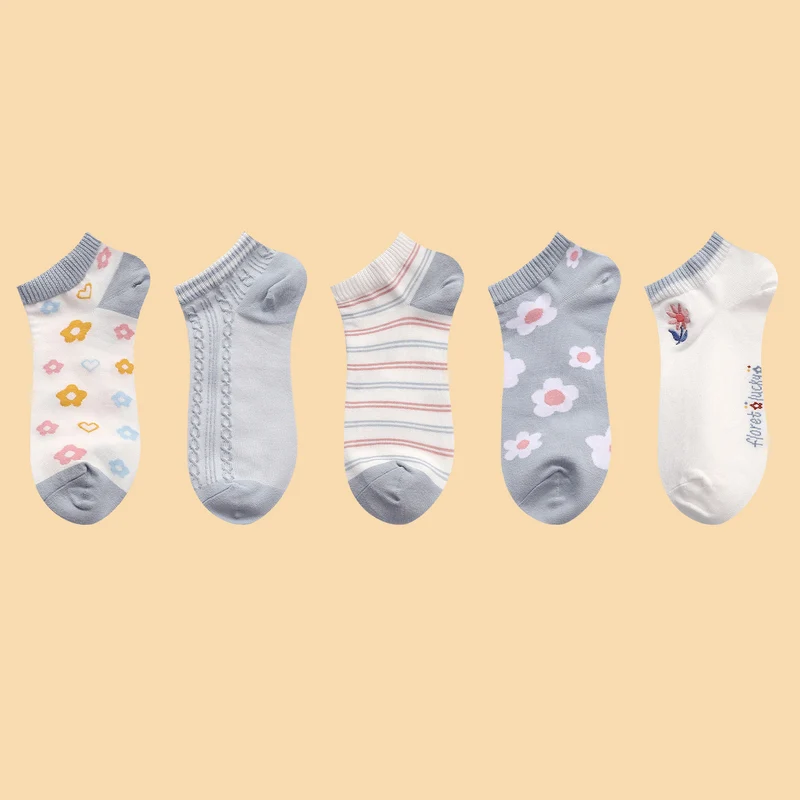 Embroidered Cartoon Boat Socks (10 Pairs)