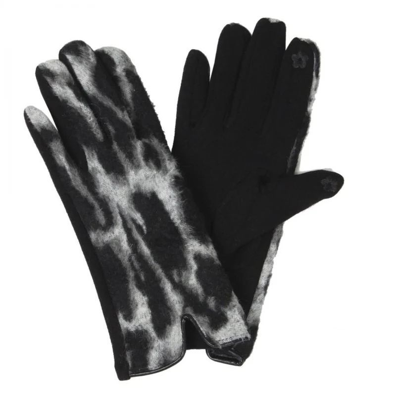 Grey Leopard Print Winter Accessories