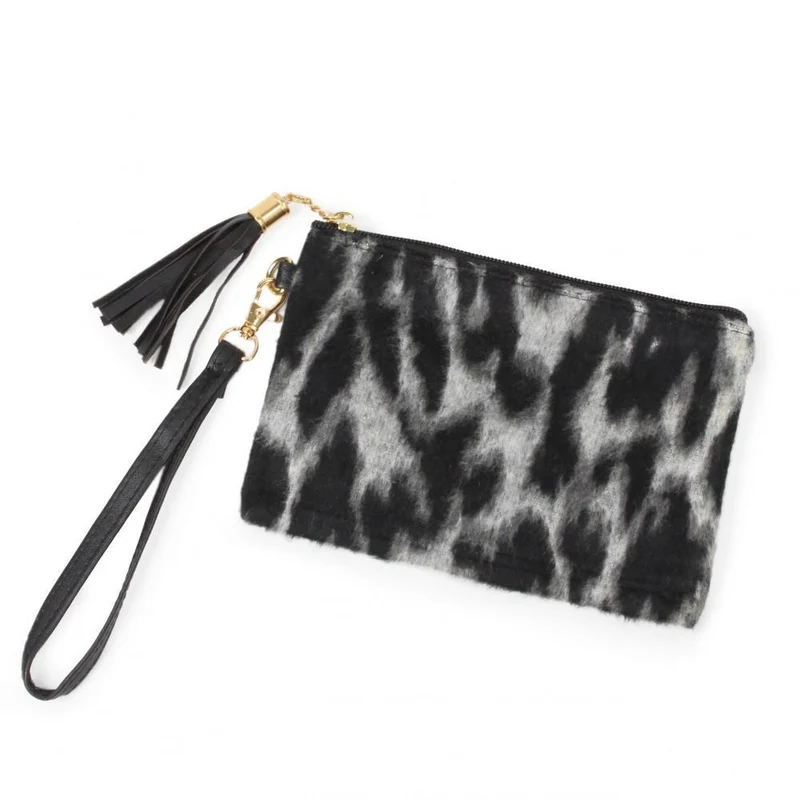 Grey Leopard Print Winter Accessories