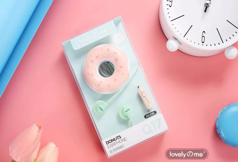 Donut Earbuds and Wind-up Case