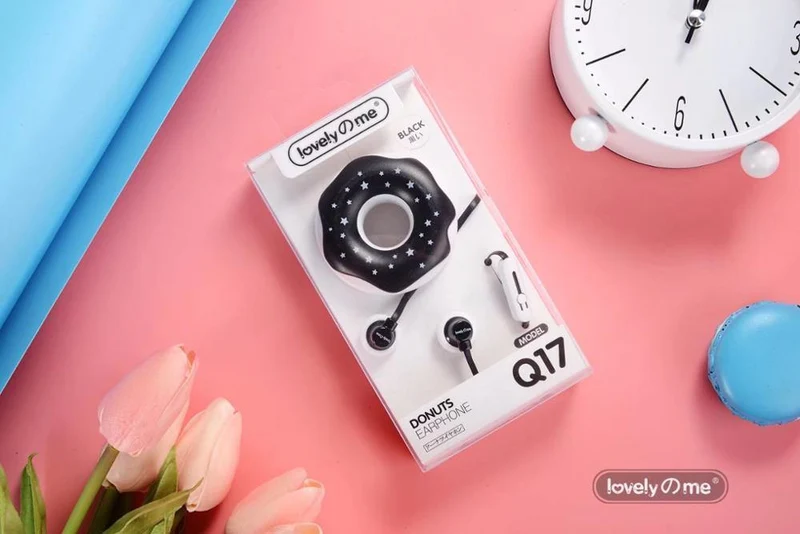 Donut Earbuds and Wind-up Case