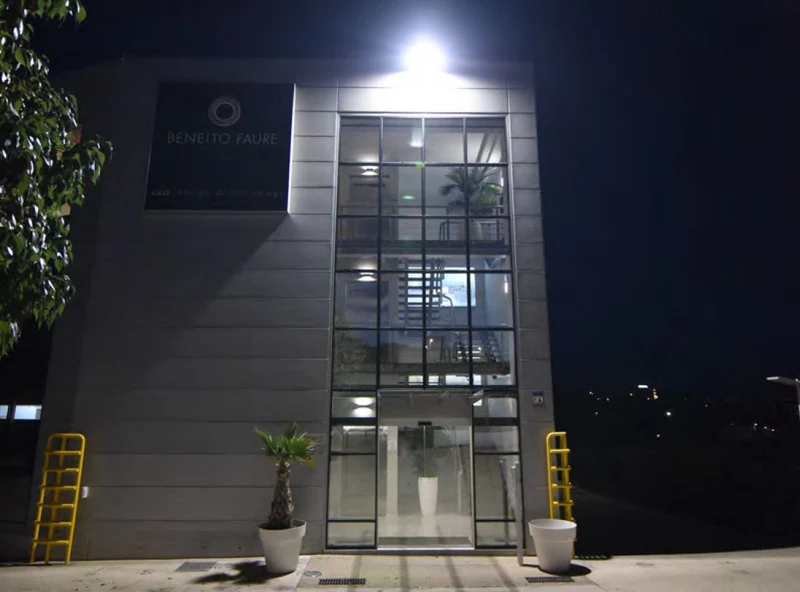 Projecteur intérieur ou extérieur puissant à LED
