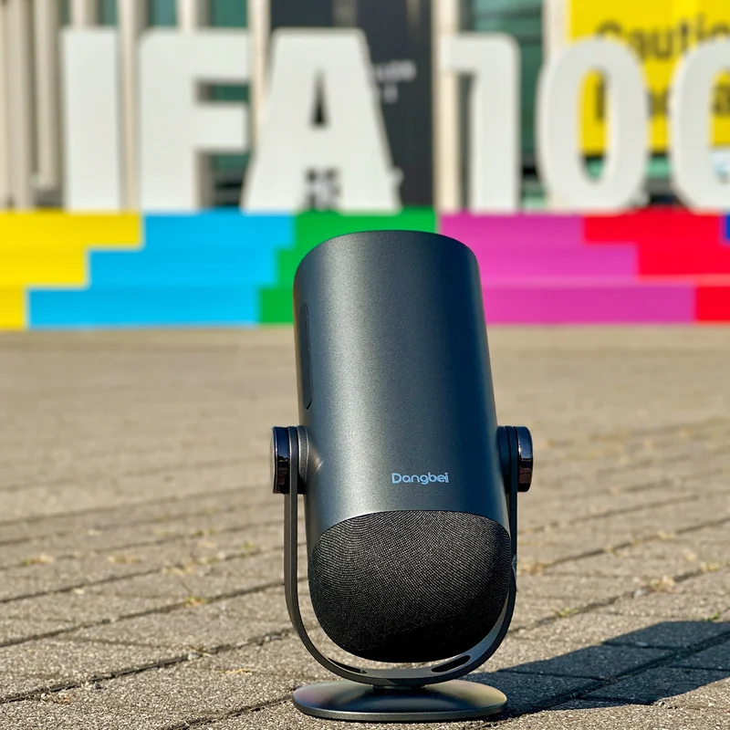 Dangbei Freedo Google TV 1080P Portable Proejctor