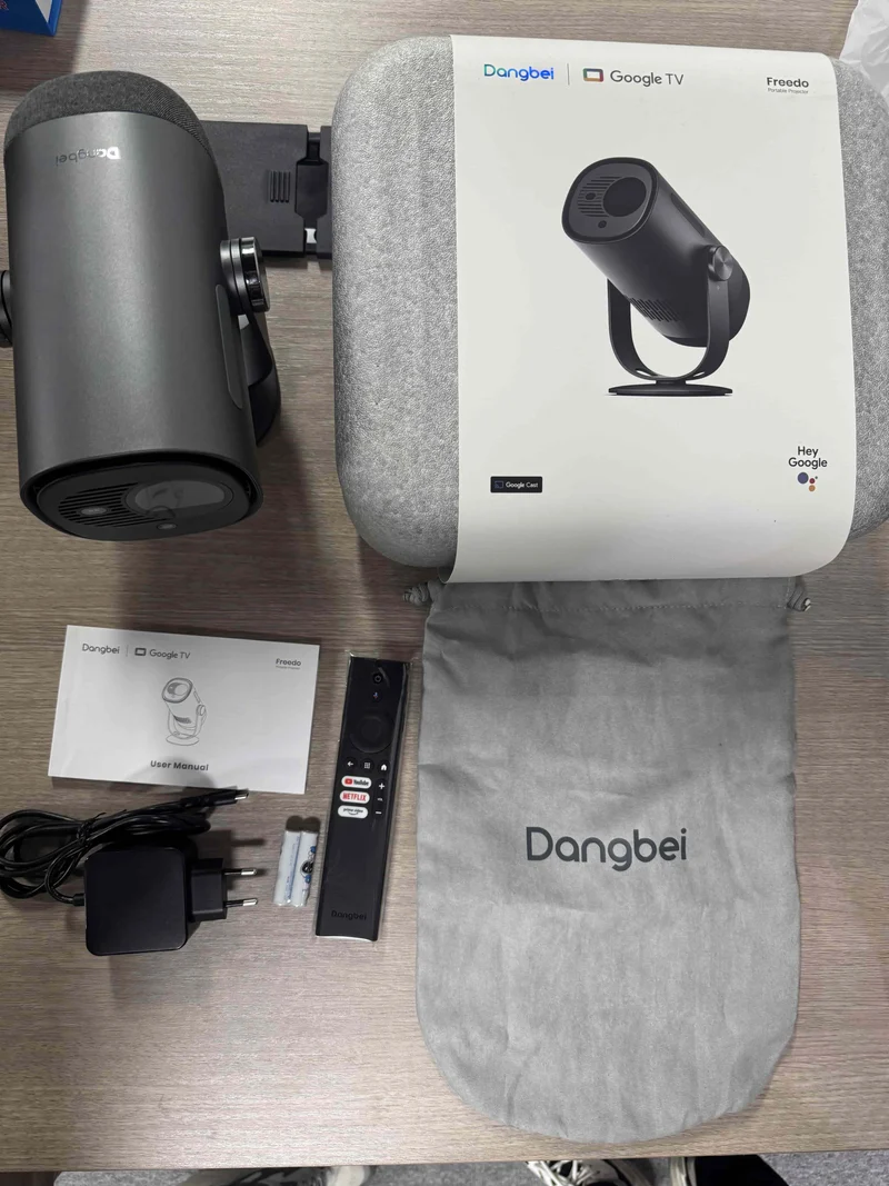 Dangbei Freedo Google TV 1080P Portable Proejctor