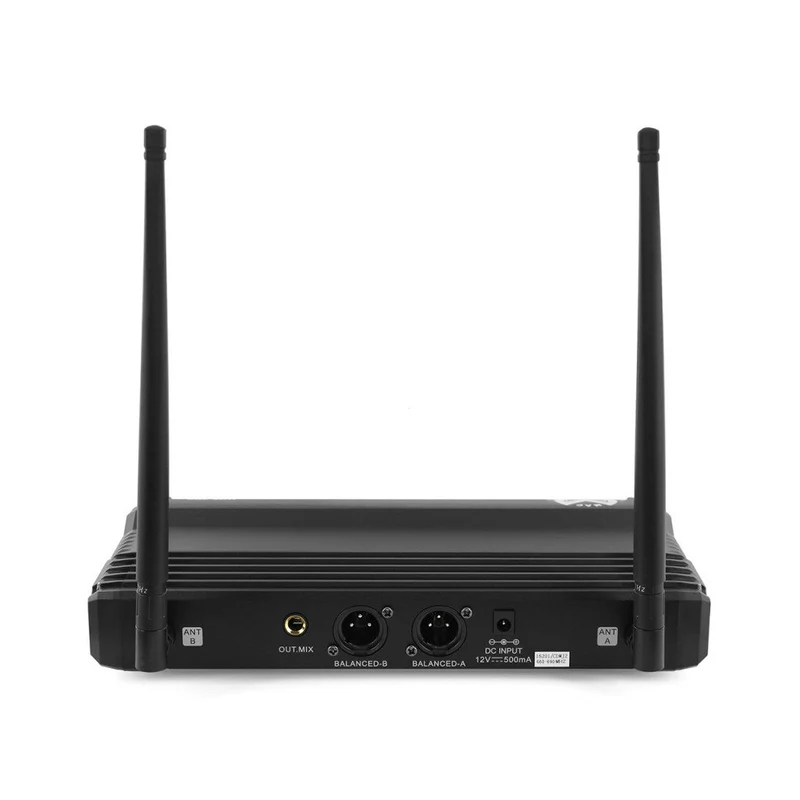 Mac Mah Complete wireless microphone, 2 handheld transmitters and 1 receiver, transmission frequencies 660 - 690 MHz