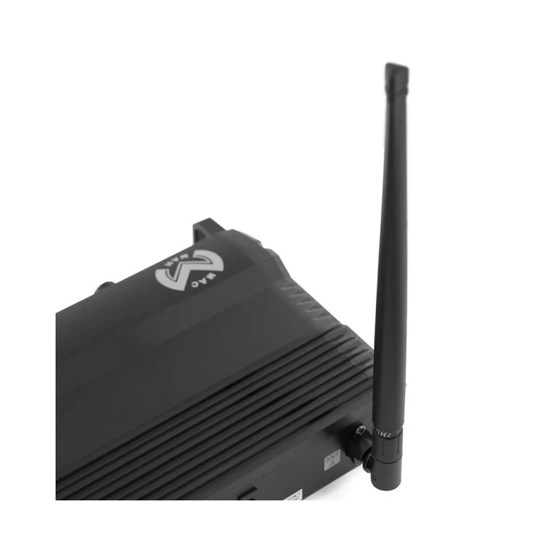 Mac Mah Complete wireless microphone, 2 handheld transmitters and 1 receiver, transmission frequencies 660 - 690 MHz