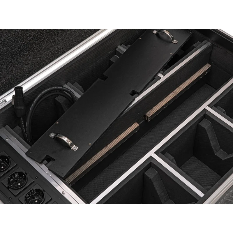 ROADINGER Flightcase 6x AKKU IP TL-3 QCL Trusslight CRMX con funzione di ricarica e ruote