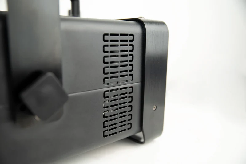 Showtec QubiQ F1500 Fazer High performance 1500 W fazer Fazer ad alte prestazioni da 1500 W