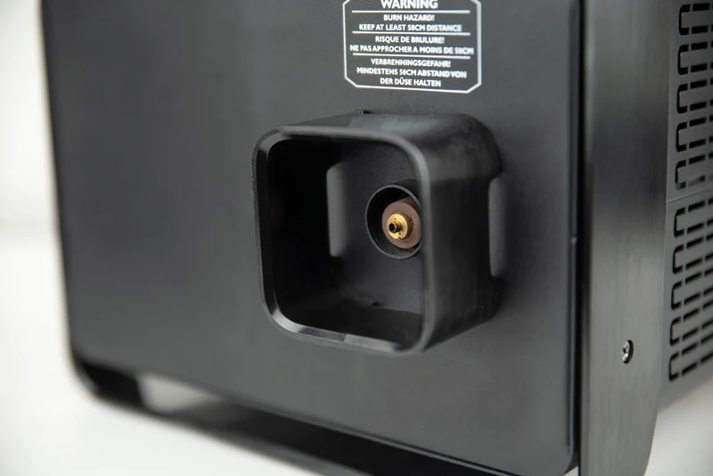 Showtec QubiQ S1000 Smoke Machine High performance 1000 W smoke machine Macchina del fumo ad alte prestazioni da 1000 W