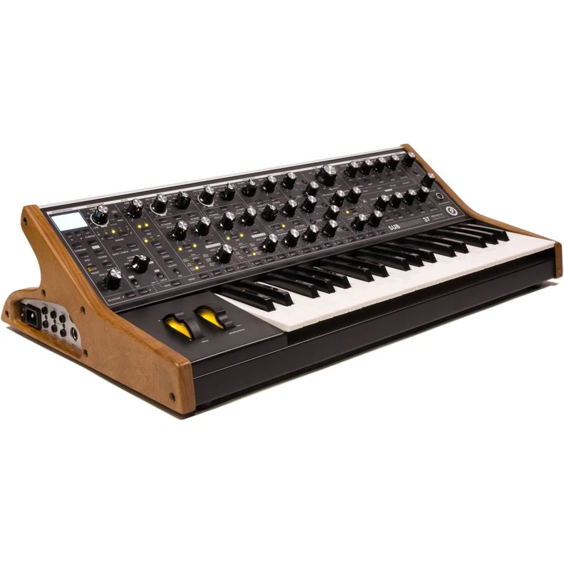 MOOG SUBSEQUENT 37 SYNTH ANALOGICO MONO E PARAFONICO