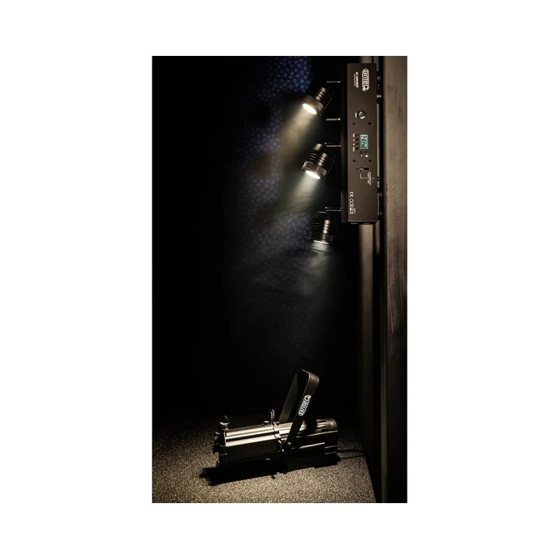 Briteq Battery LED Bar with 3x5W white projectors