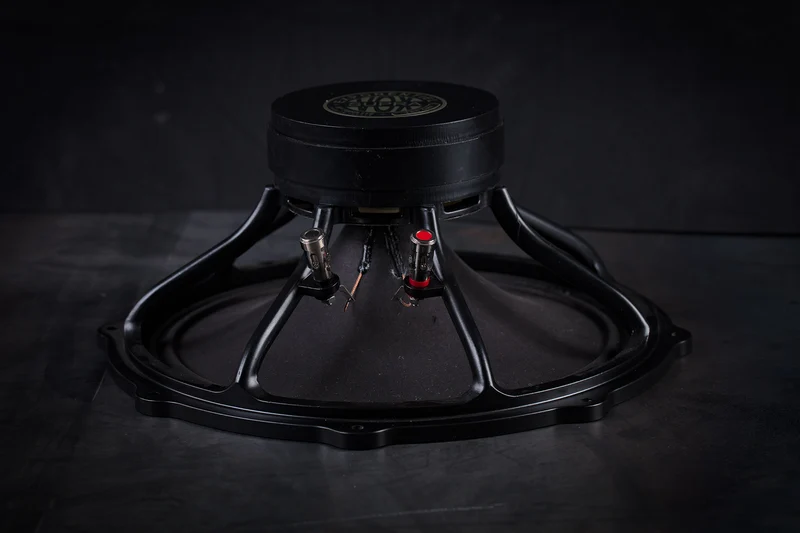285 GMF Haut-parleur grave-médium 70W / 100dB / 8 Ohms