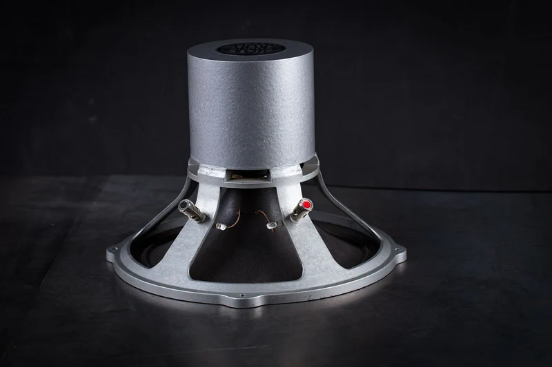 245 Héritage Haut-parleur grave-médium étendu 50W / 101,5dB / 8 Ohms