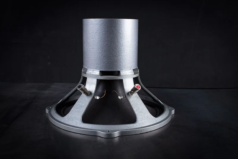 245 Héritage Haut-parleur grave-médium étendu 50W / 101,5dB / 8 Ohms
