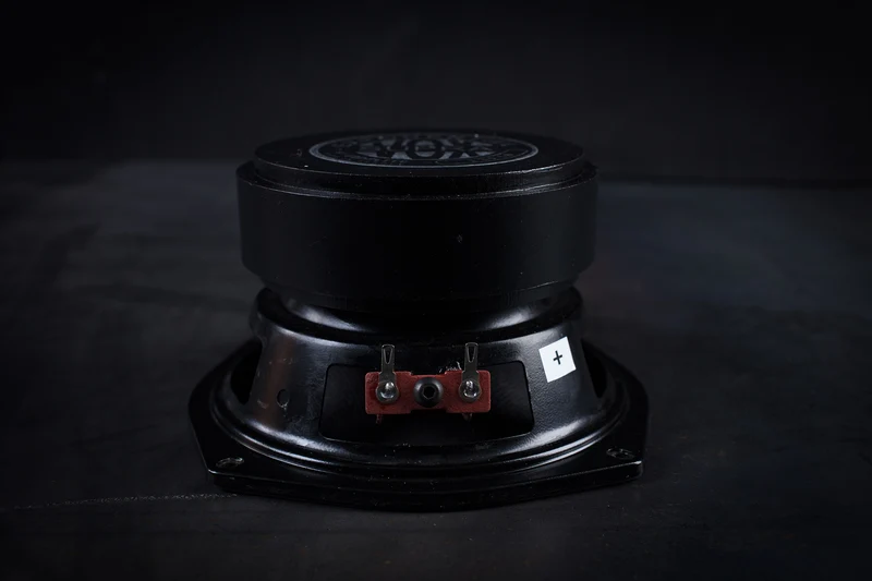 135 LB Haut-parleur large bande 35W / 95dB / 8 Ohms